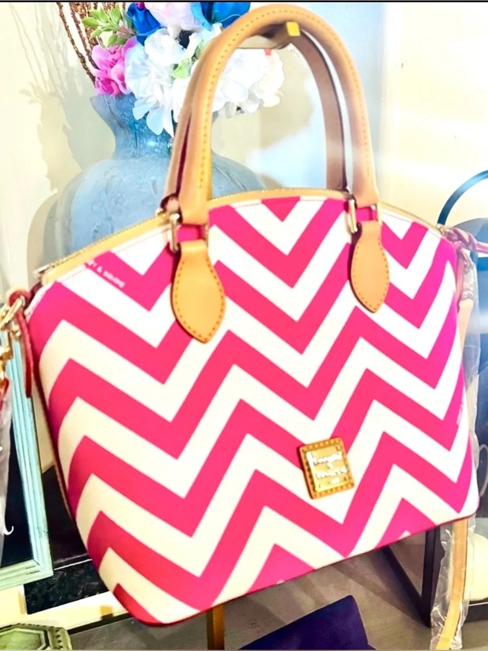 Dooney & Bourke like new